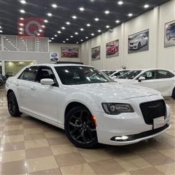 کرایسلەر 300